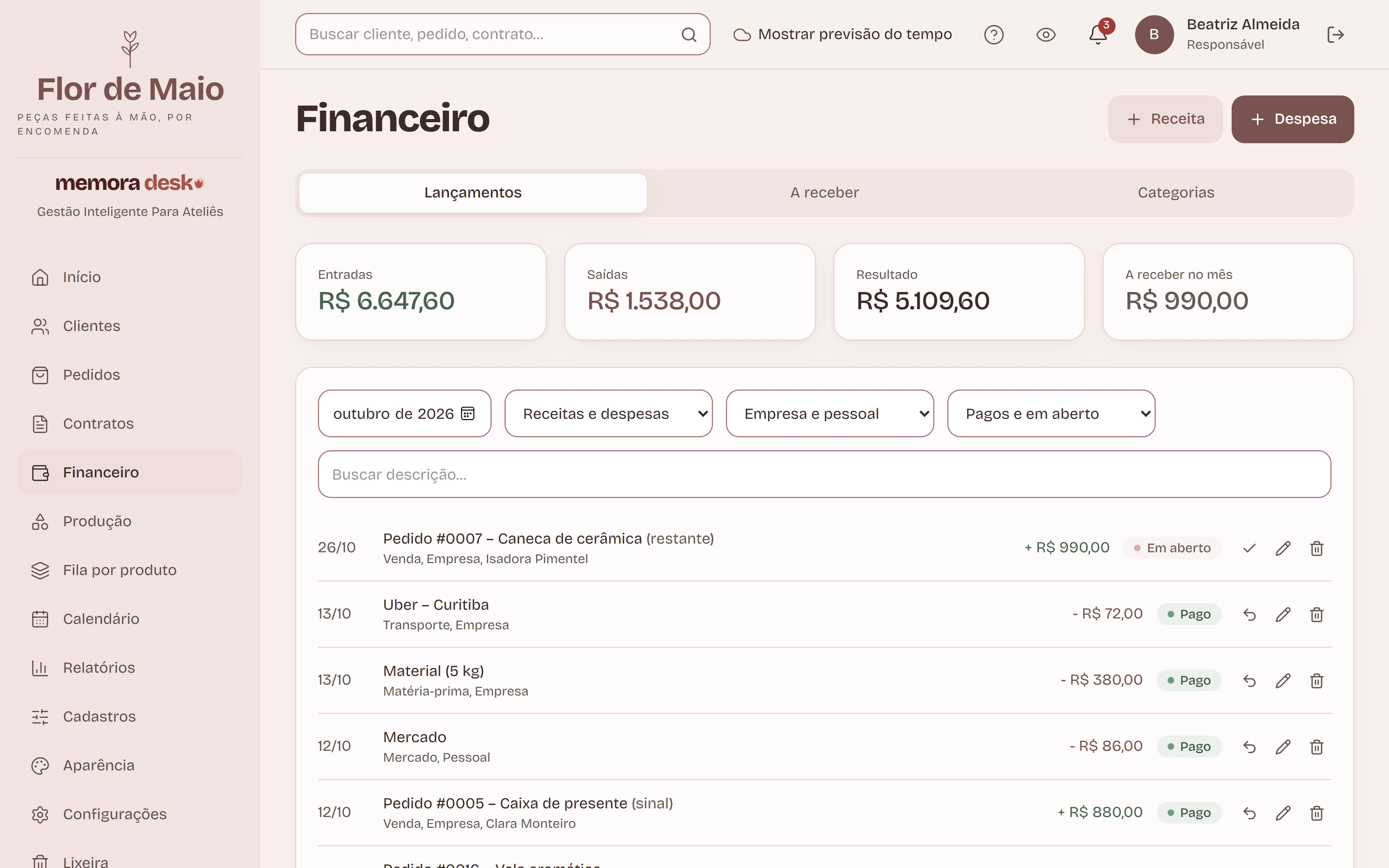 Financeiro: lançamentos com parcelas, vencimentos e o que está pago ou a receber.