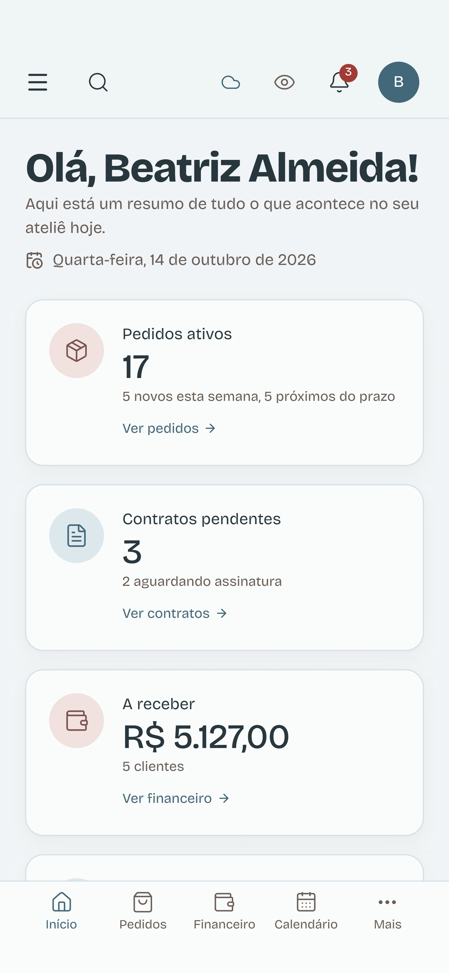 Tela inicial no celular com a identidade do ateliê de exemplo Maré Alta.